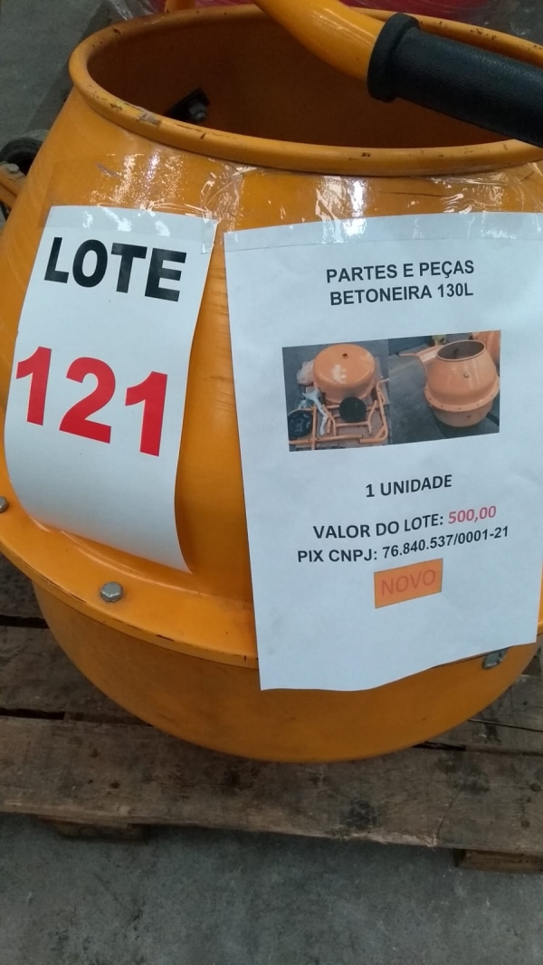 LOTE 121: PARTE E PEÇAS DE BETONEIRA 130L. 