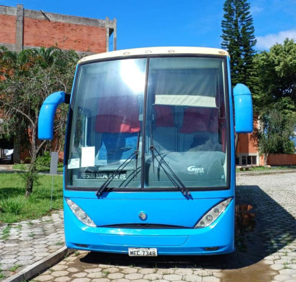 LOTE  46 :