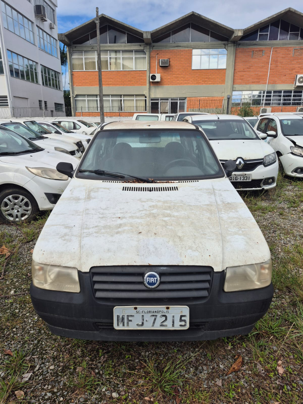LOTE 40: