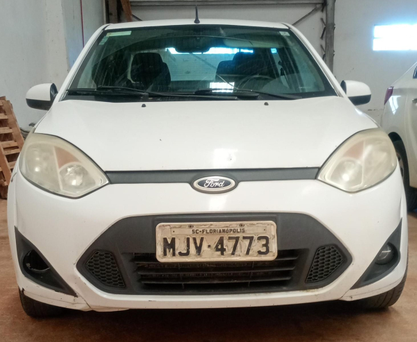 LOTE 57: