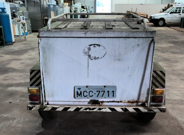 LOTE 74: