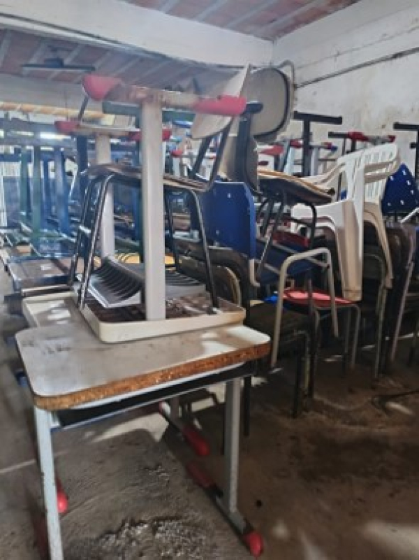LOTE 21: